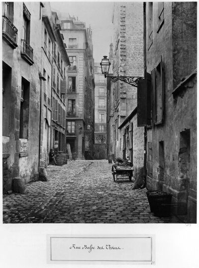 Rue Basse des Ursins, Paris, 1858-78 von Charles Marville